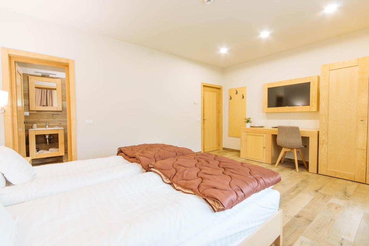 Comoara Raraului Câmpulung Moldovenesc Buitenkant foto